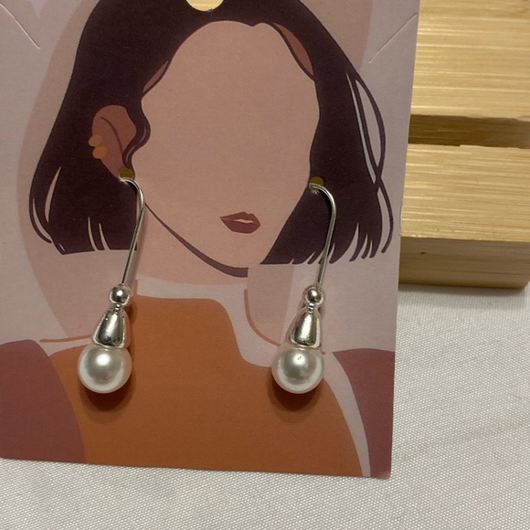 Jewelry - LIVE SHOW SALES $10 FASHION EARRINGS